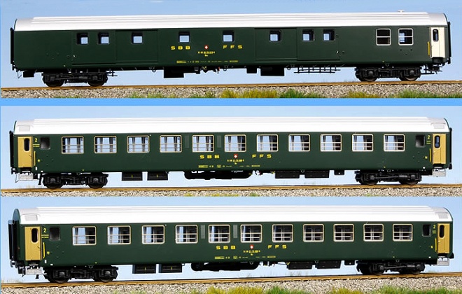 Set of 3 Passenger cars<br /><a href='images/pictures/LS_Models/47232.jpg' target='_blank'>Full size image</a>